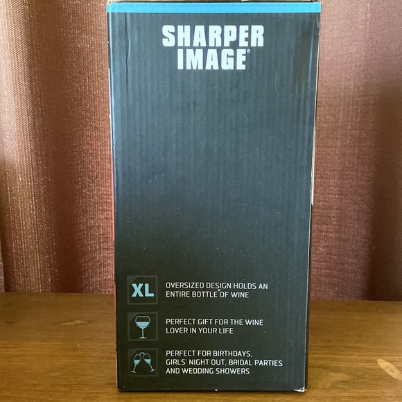 SHARPER IMAGE XL OVERSIZED WINE GLASS HOLDS AN ENTIRE BOTTLE OF WINE NEW - Picture 4 of 9